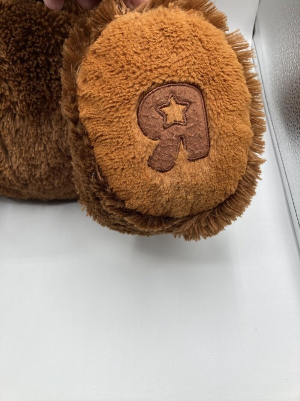 2009 Toys R Us Plush Bear 21” - Picture 3 of 6